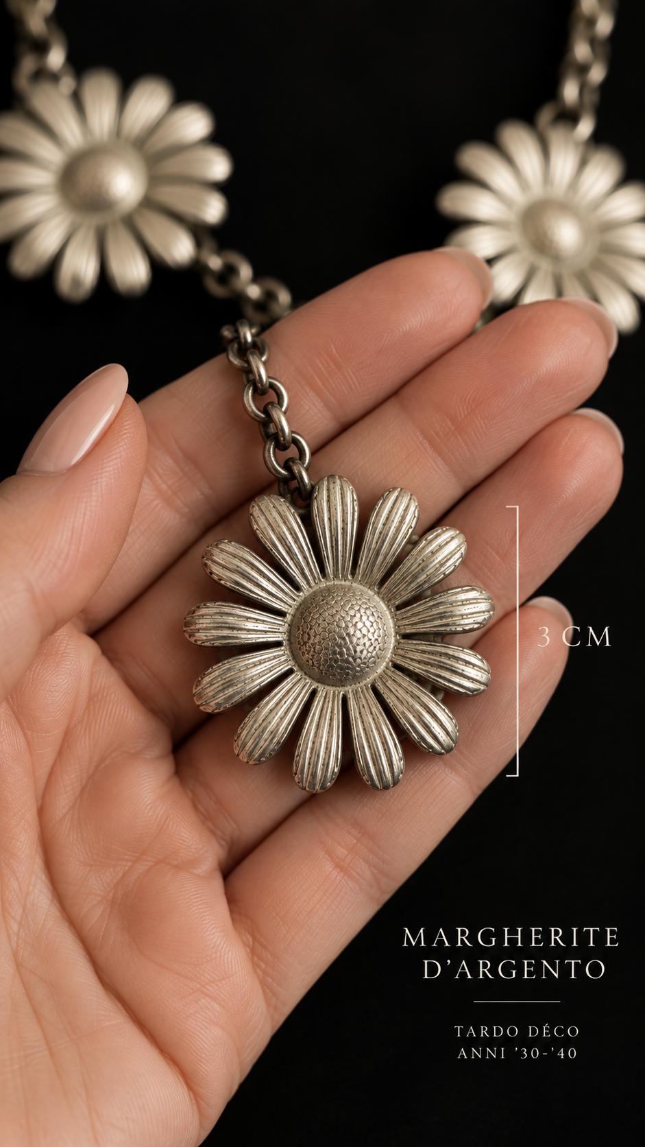 Antica collana tardo déco anni ‘30 con grandi margherite in metallo argentato
