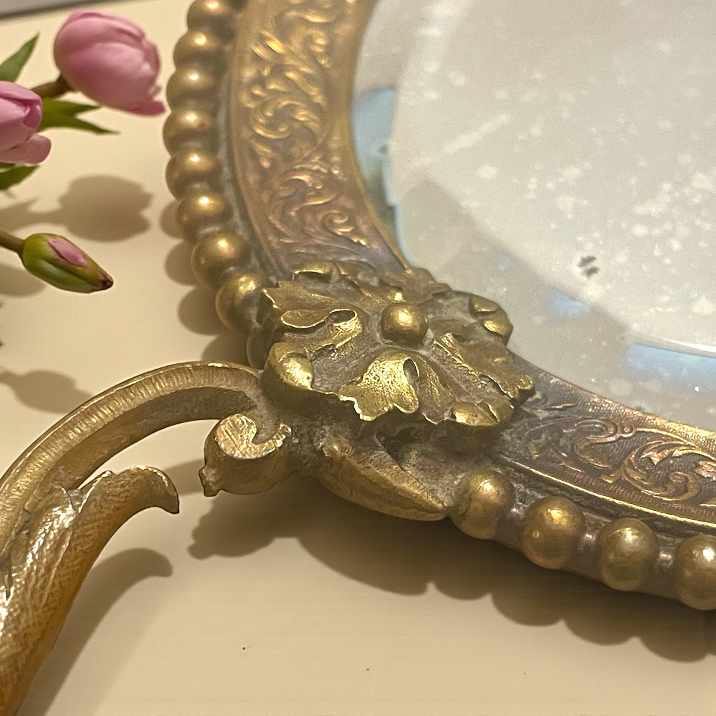 Antico specchio da mano al mercurio, fine ‘800 finemente lavorato