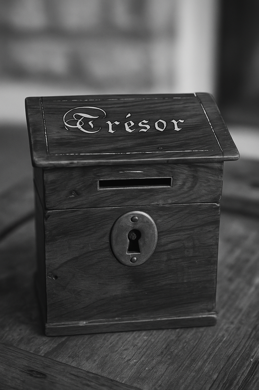 Antica cassetta scrigno risparmio “Trésor”, salvadanaio fine ‘800