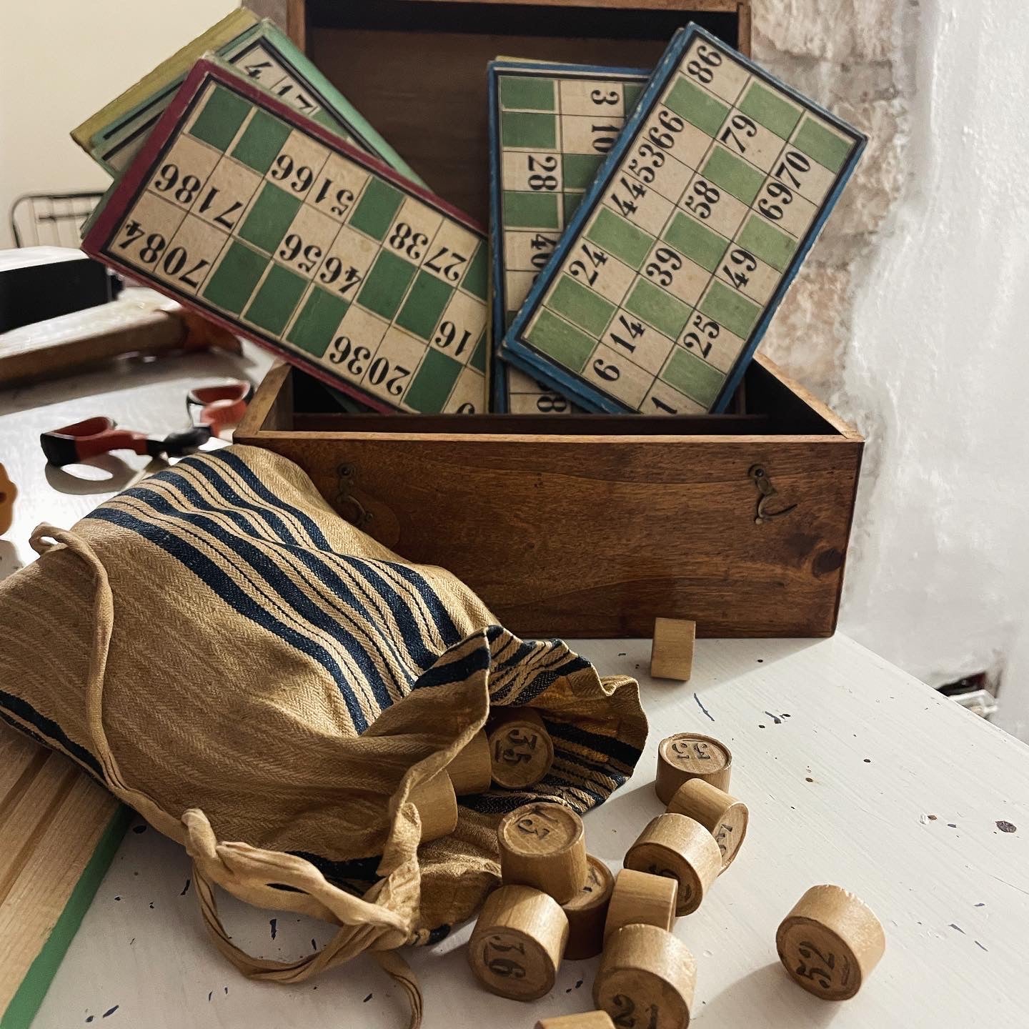 Ancient tombola chest game