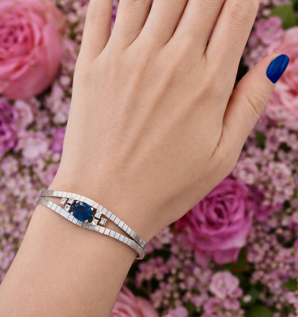 Bracciale argento anni ‘60 maglia semi rigidida con centrale azzurro profondo e zirconi