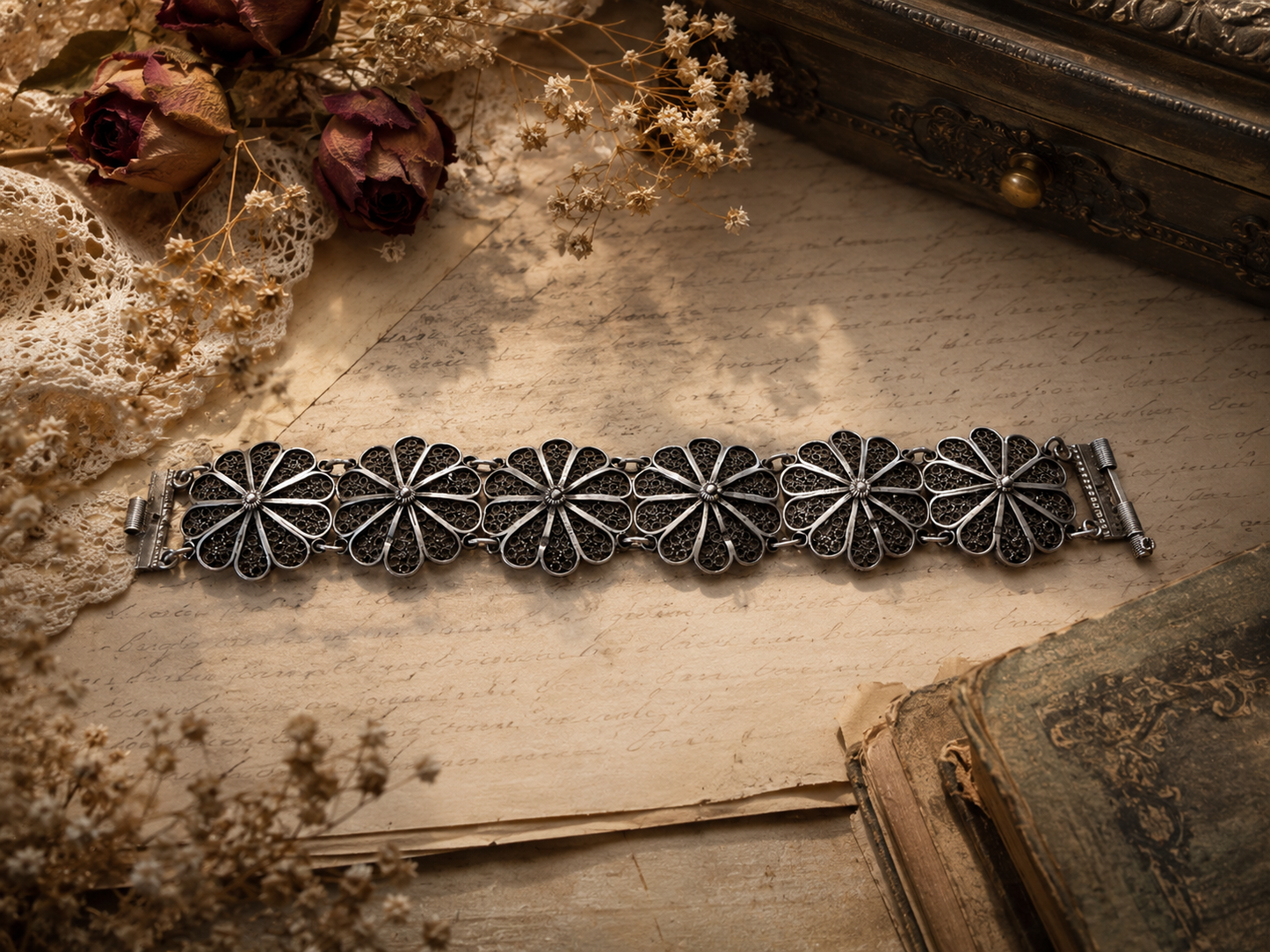 Antico bracciale egiziano anni ‘20 in argento titolo 800