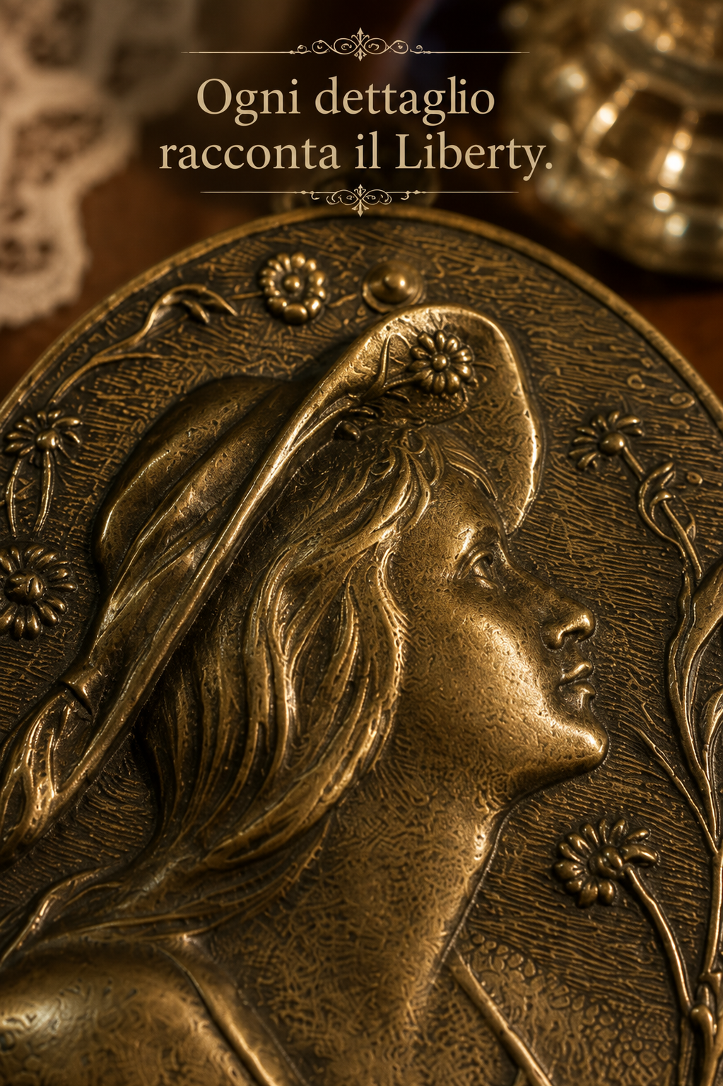 Pendentif miroir da châtelaine fine ‘800 primo ‘900 liberty con ritratto di donna