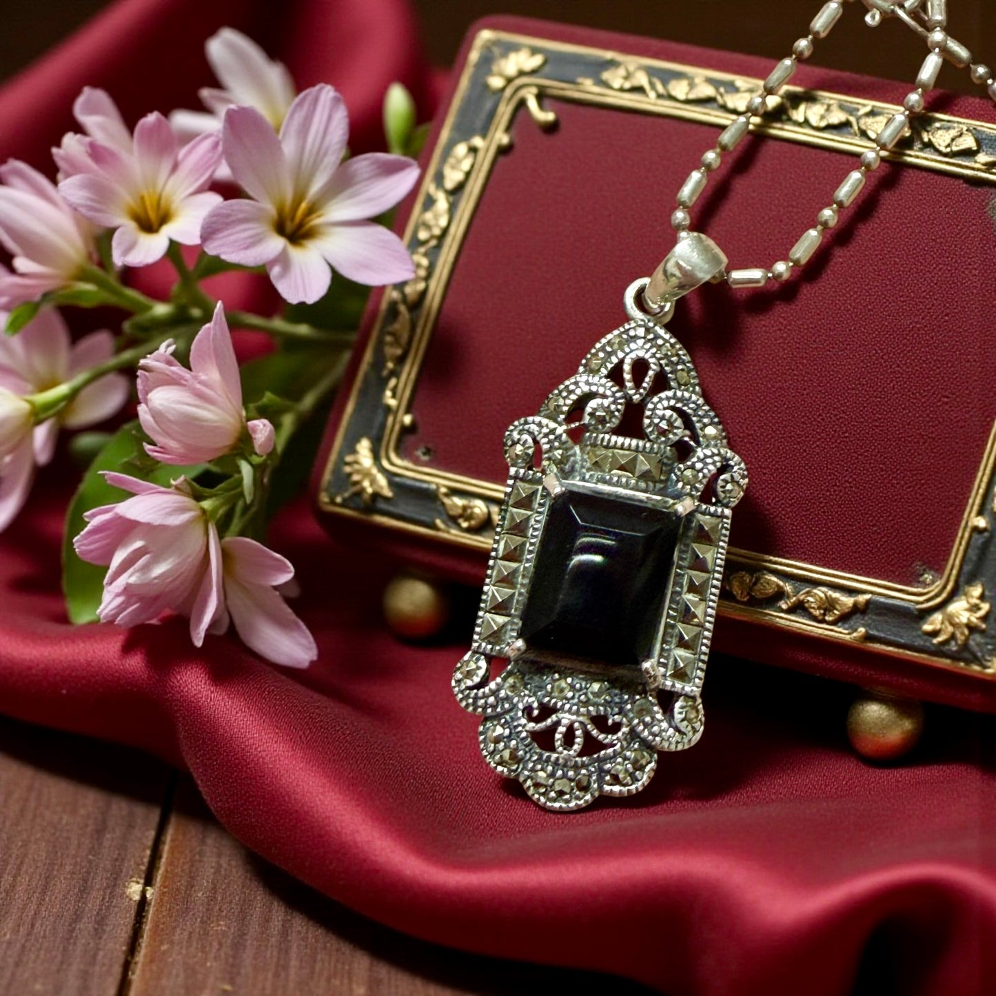 Pendente argento 925 con cabochon nero catena sterling, anni ‘70 manifattura italiana
