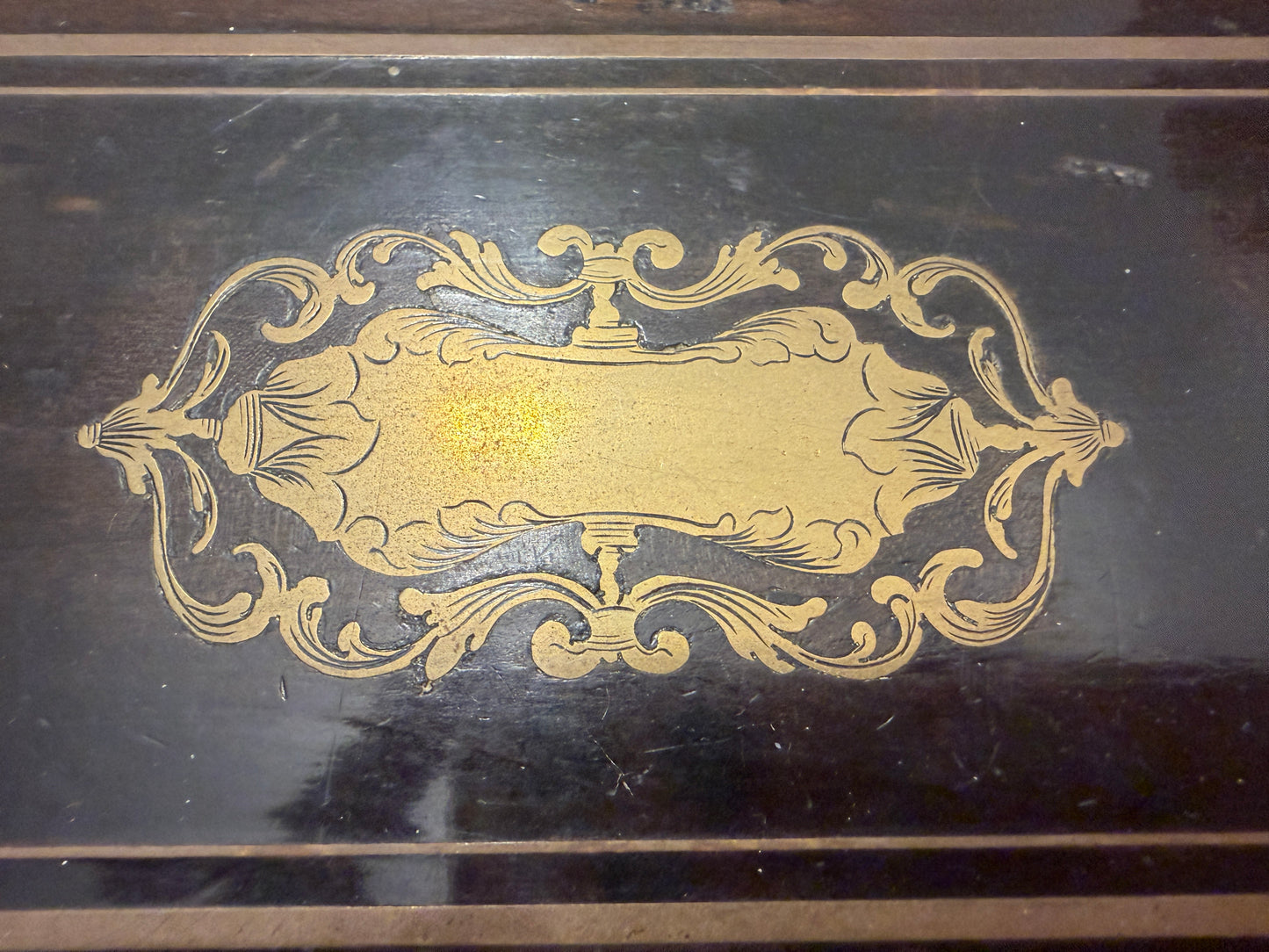 Antico cofanetto per corrispondenza da scrittoio, con ribaltina e chiave, fine ‘800