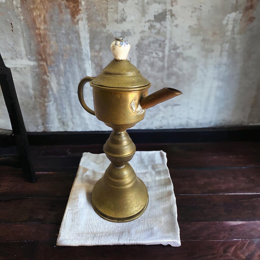 Antique Snotneus Lamp