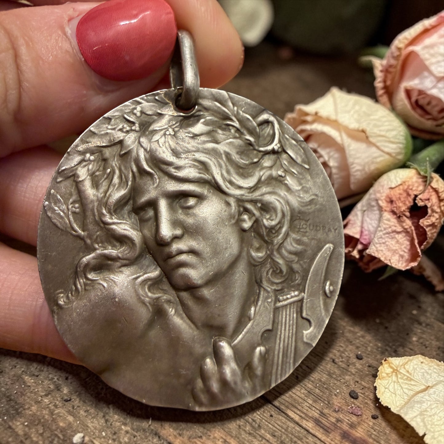 Medaglia gioiello in bronzo placcato argento, Orfeo con la lira, a firma Coudray
