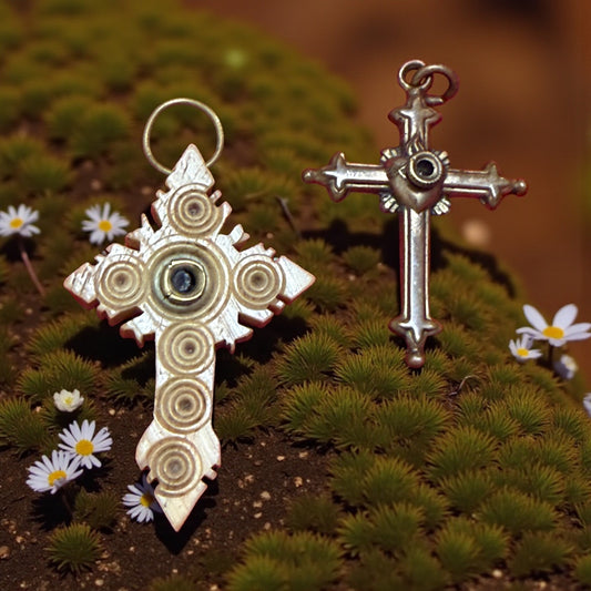 Coppia di antiche croci di fine ottocento con lenti Stanhope