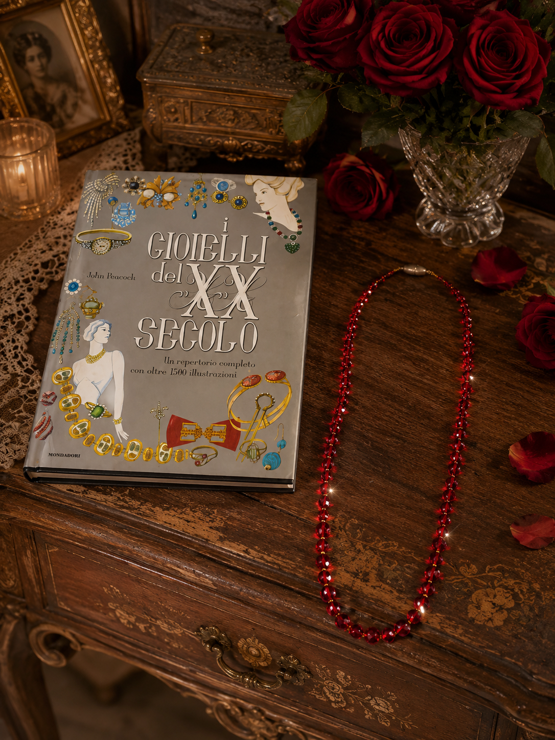 Collana in perle di vetro sfaccettato degradé rosso rubino, anni ‘60 ca