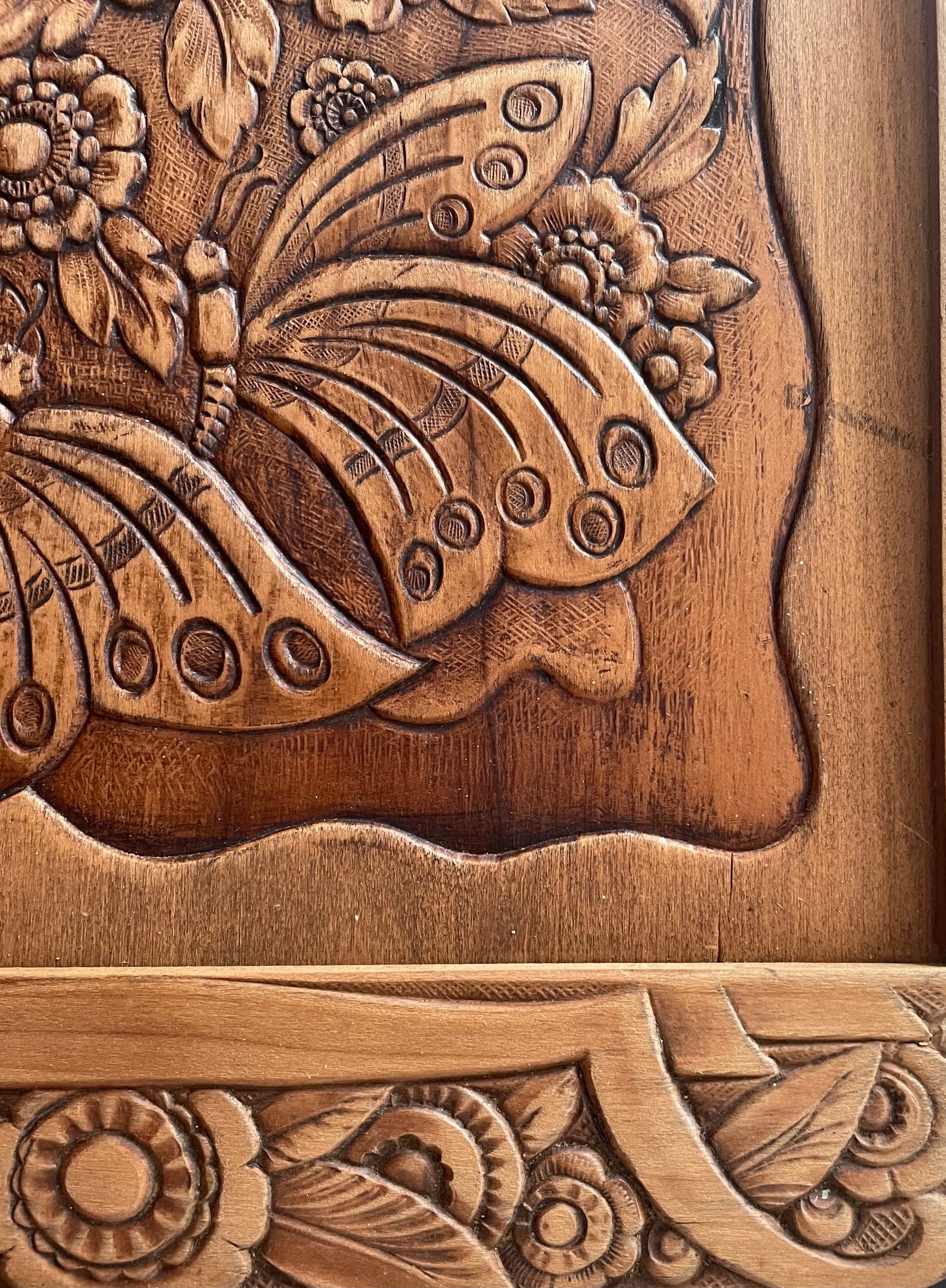 Vassoio in legno, fiori e farfalle, vintage metà ‘900