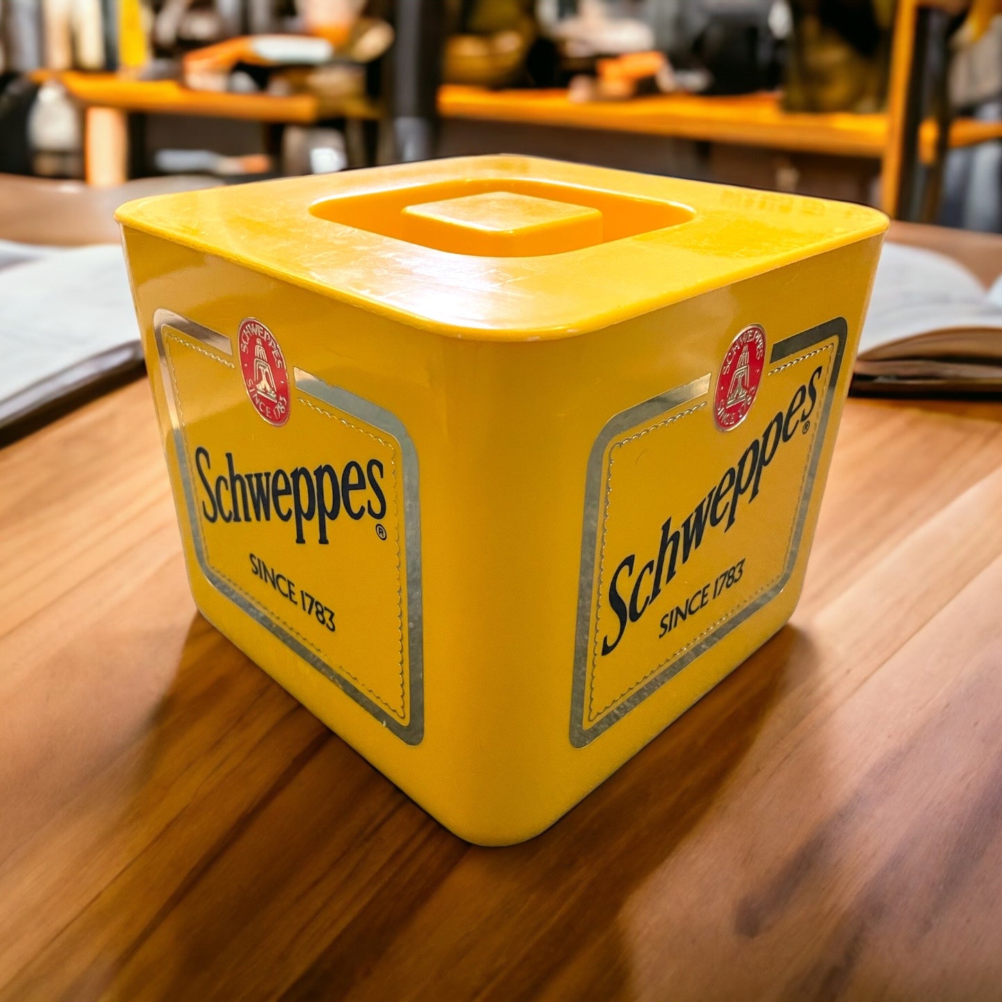 Schweppes Ice Bucket ￼