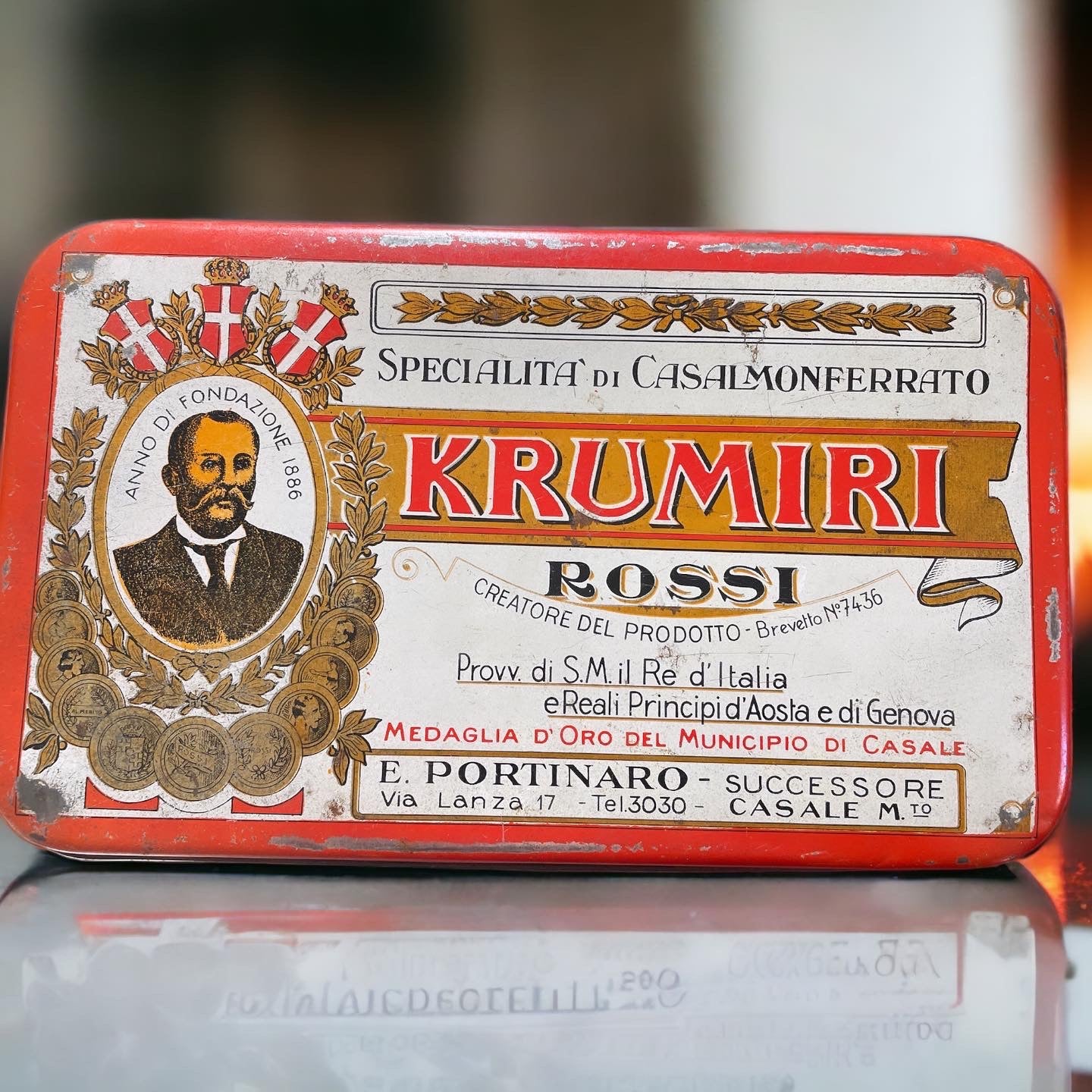 Antica latta Krumiri Rossi