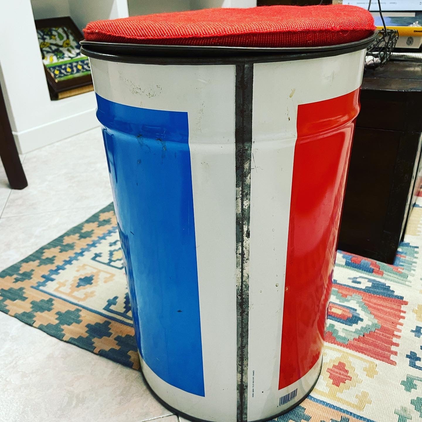 80's Pepsi bin stool