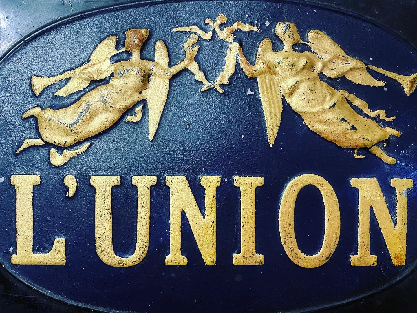 L'Union insurance plate