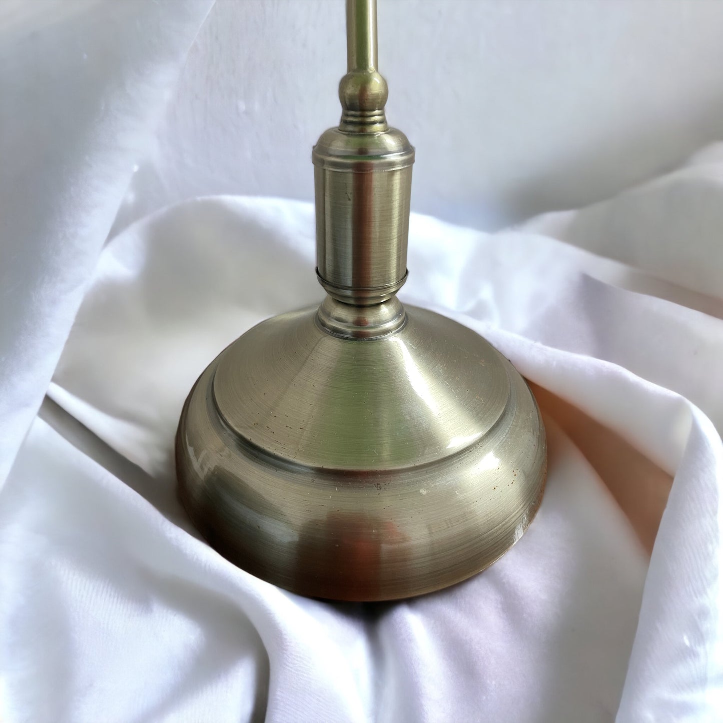 Ministerial lamp