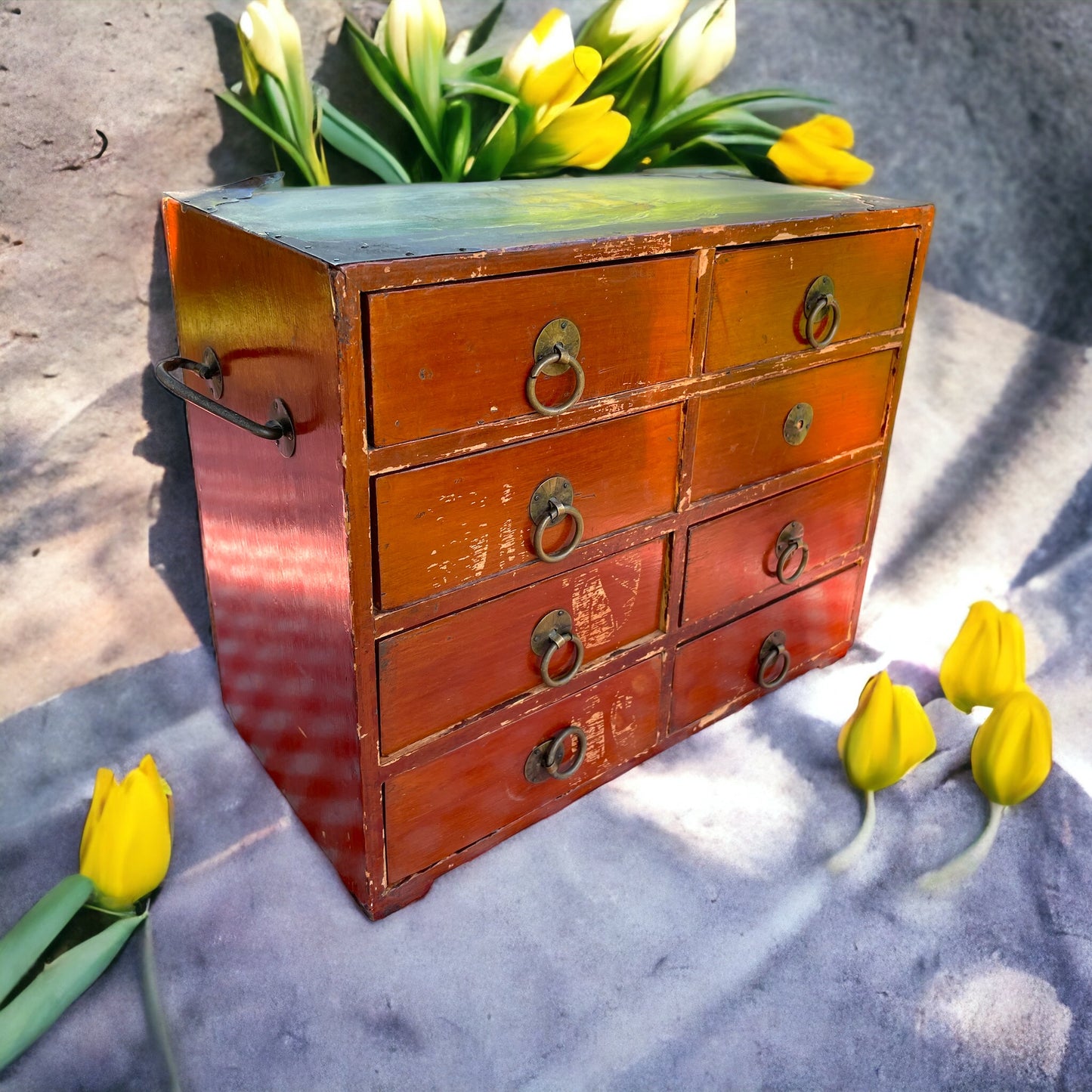 Drawer cabinet