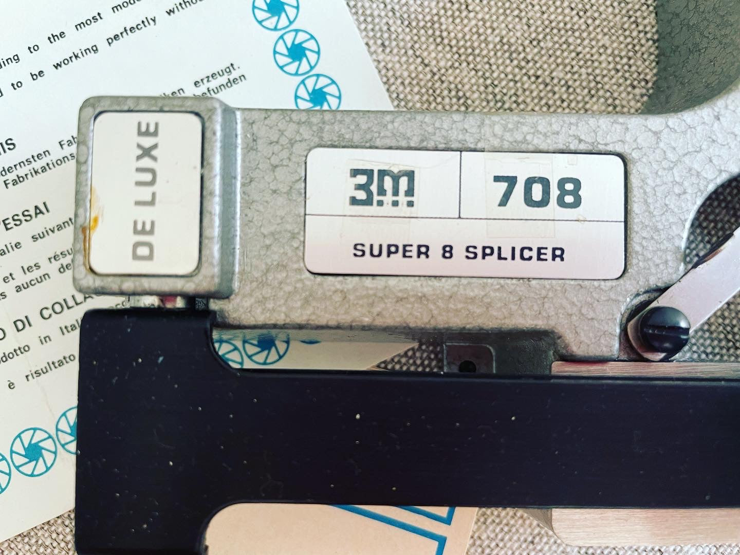 Super 8 splicer