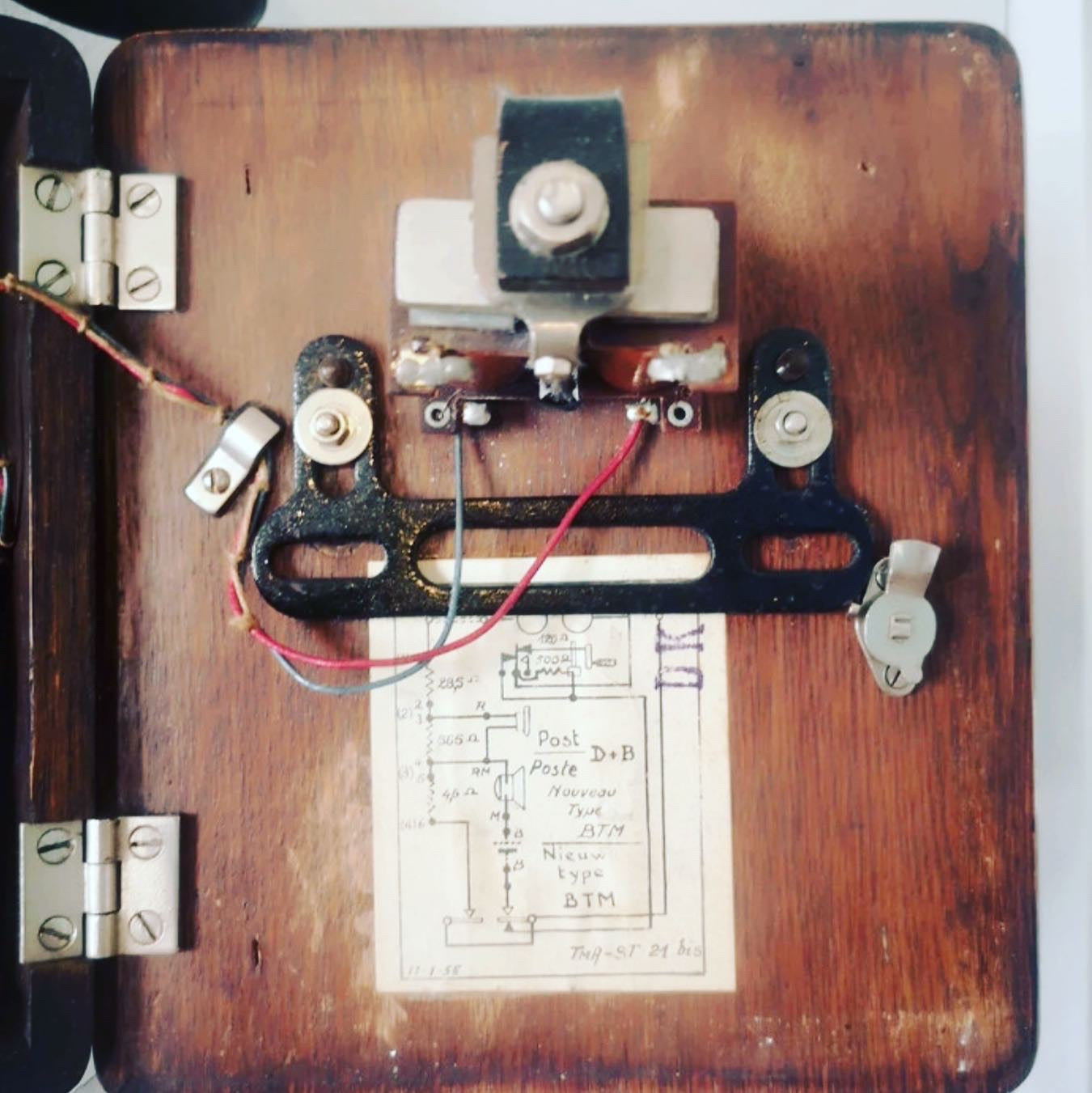 Telefono con suoneria integrata