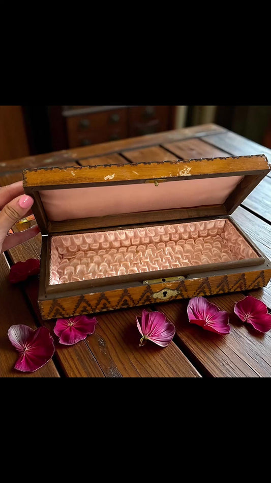 Antico cofanetto porta gioie con il ponte di Costantina, anni ‘30