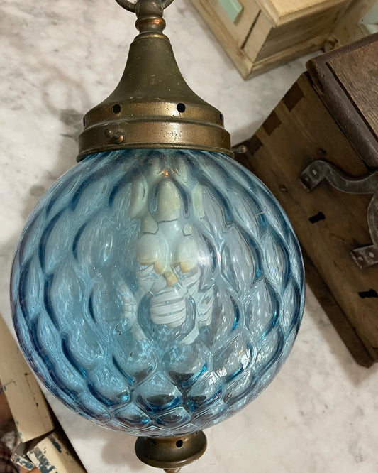 Antico lampadario boccia azzurra