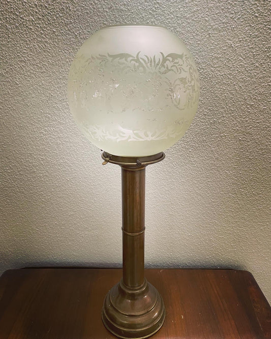 Liberty lamp with glass hat