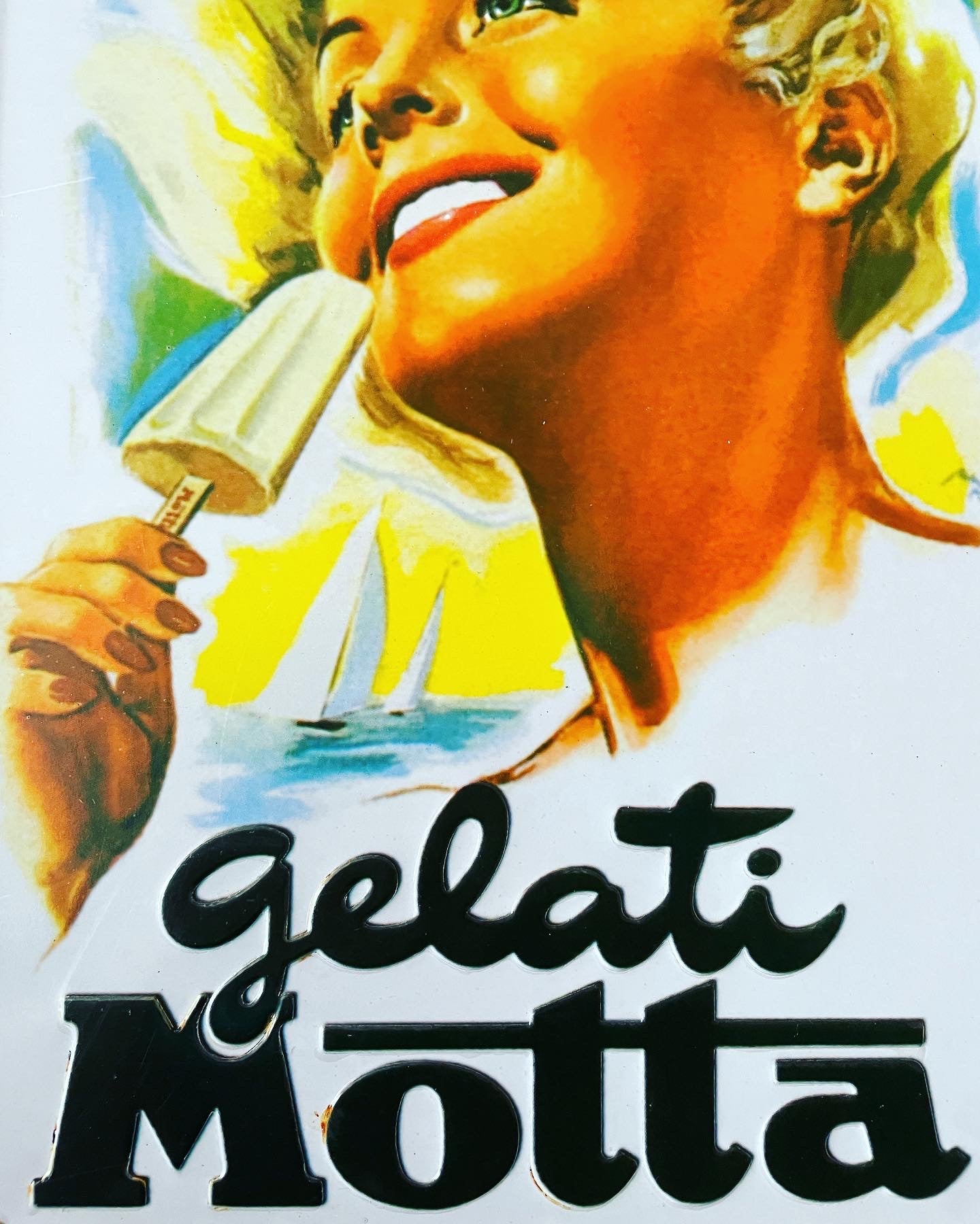 Motta Ice Cream Sign