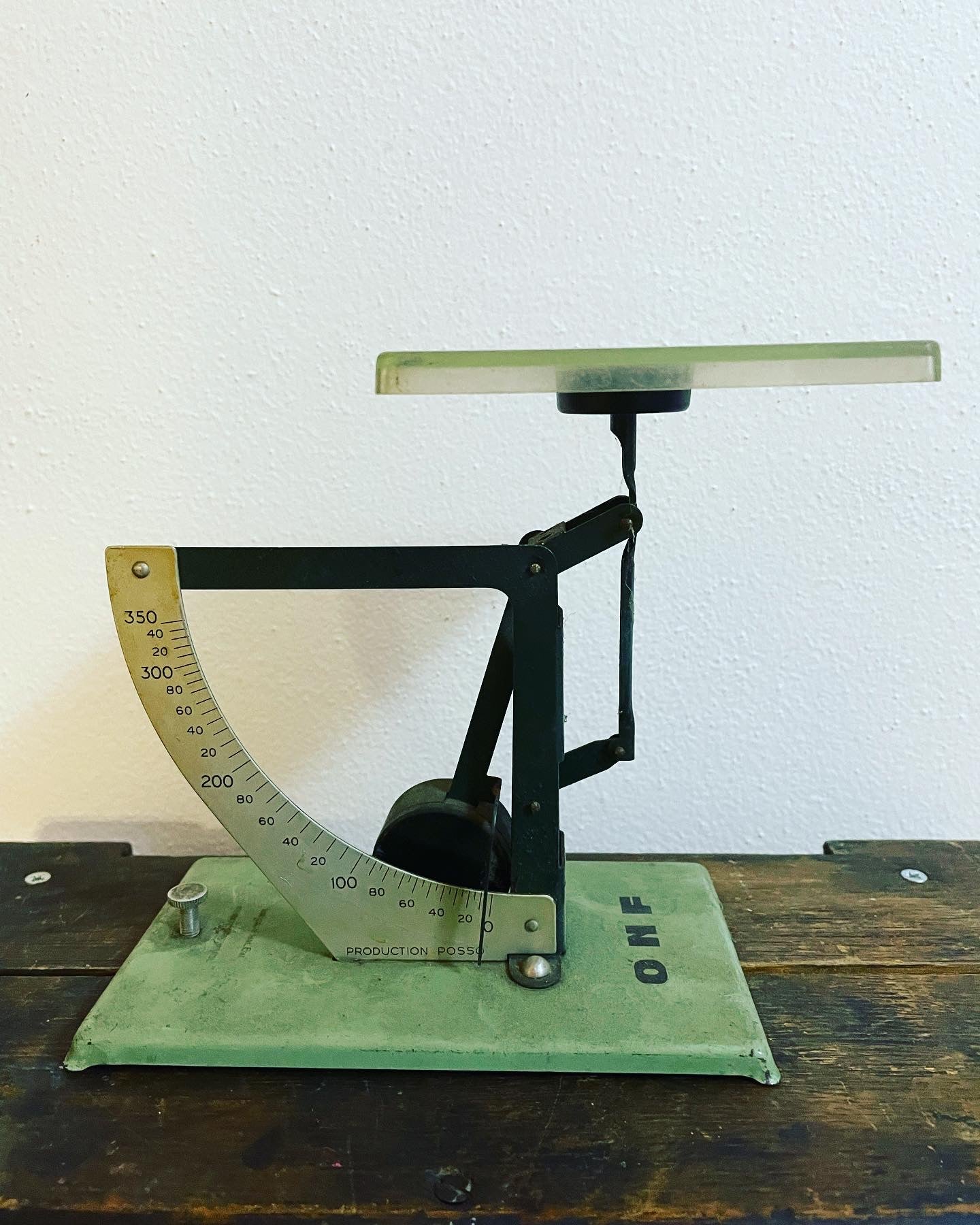 Postal scale