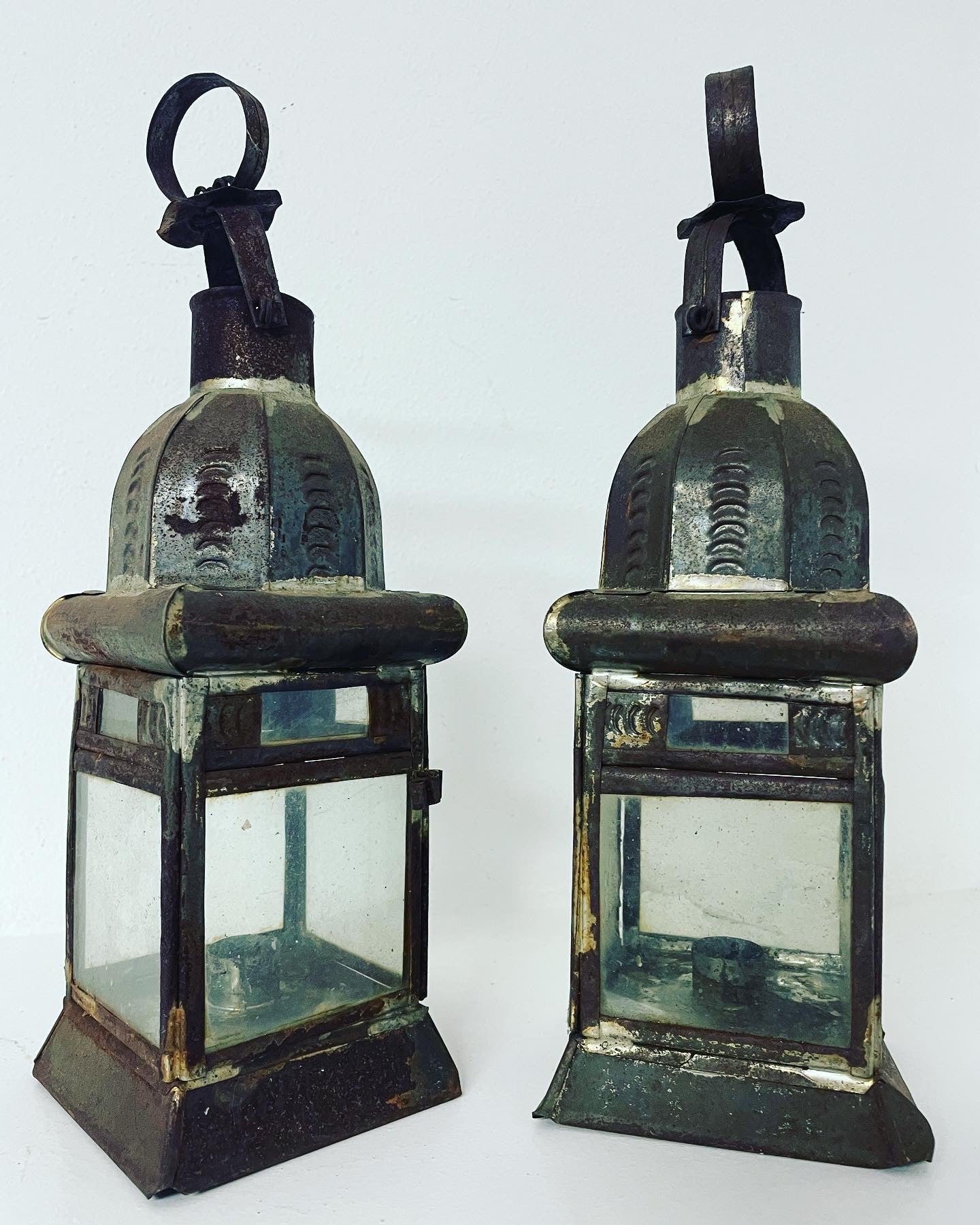 Pair of lamps