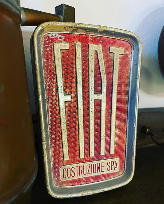 Fiat emblem