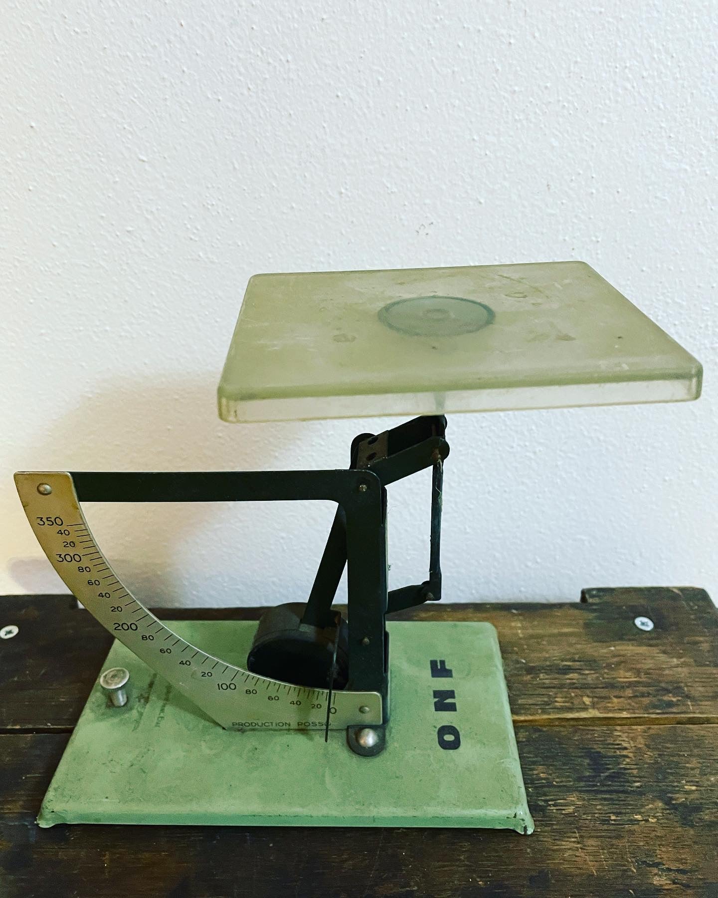 Postal scale