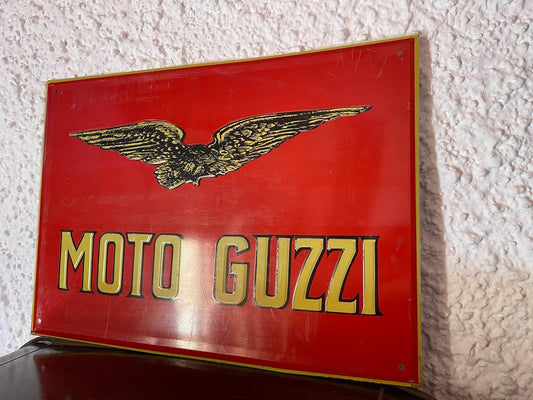 Moto Guzzi insegna pubblicitaria