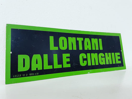 Lontani dalle cinghie