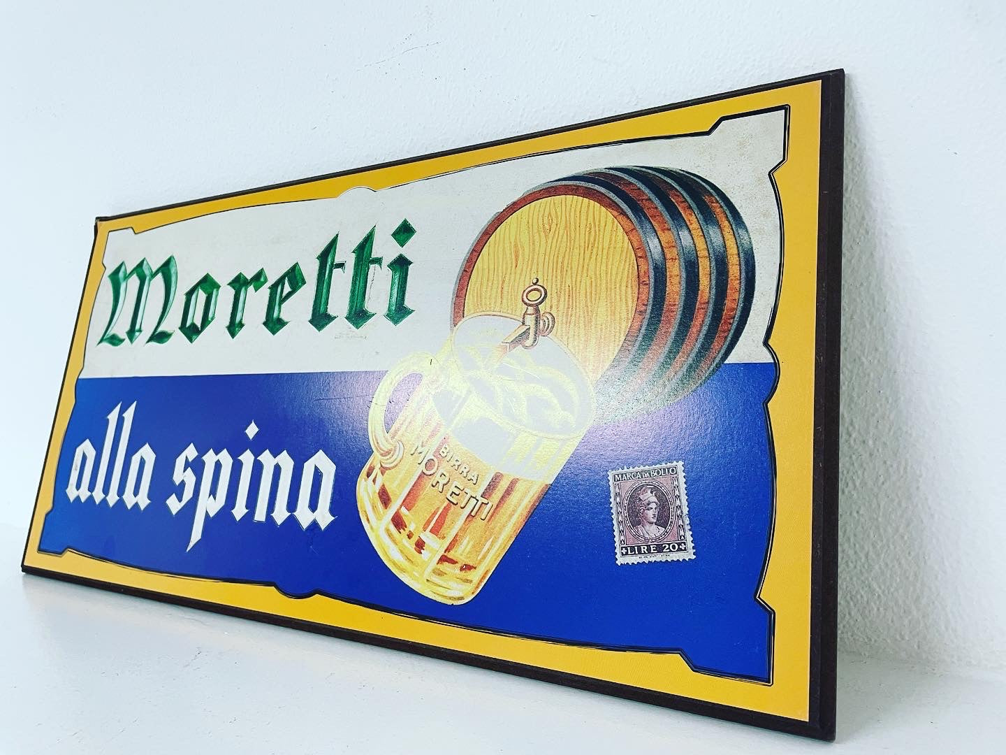 Insegna Moretti alla spina