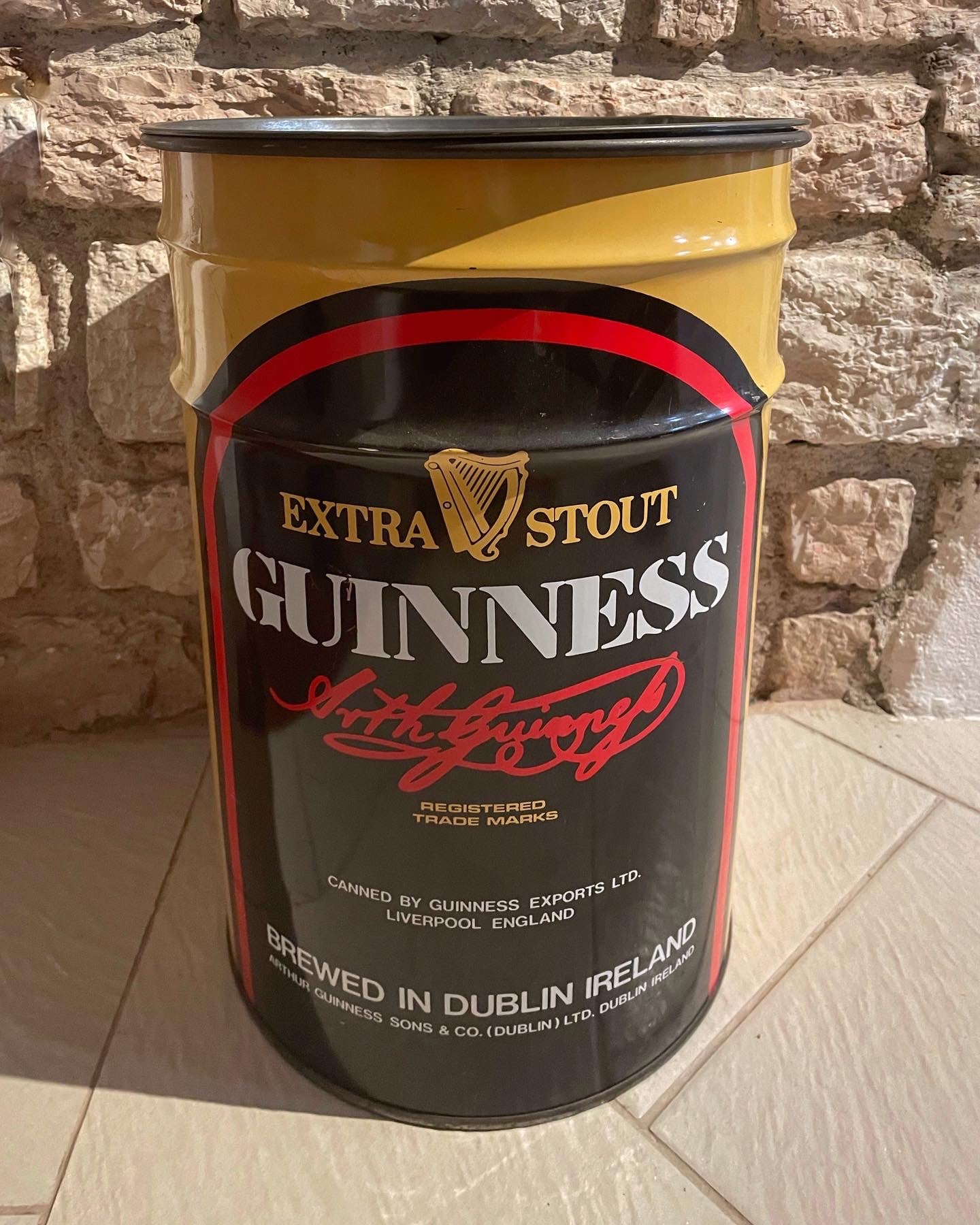 Bidone pubblicitario Guinness