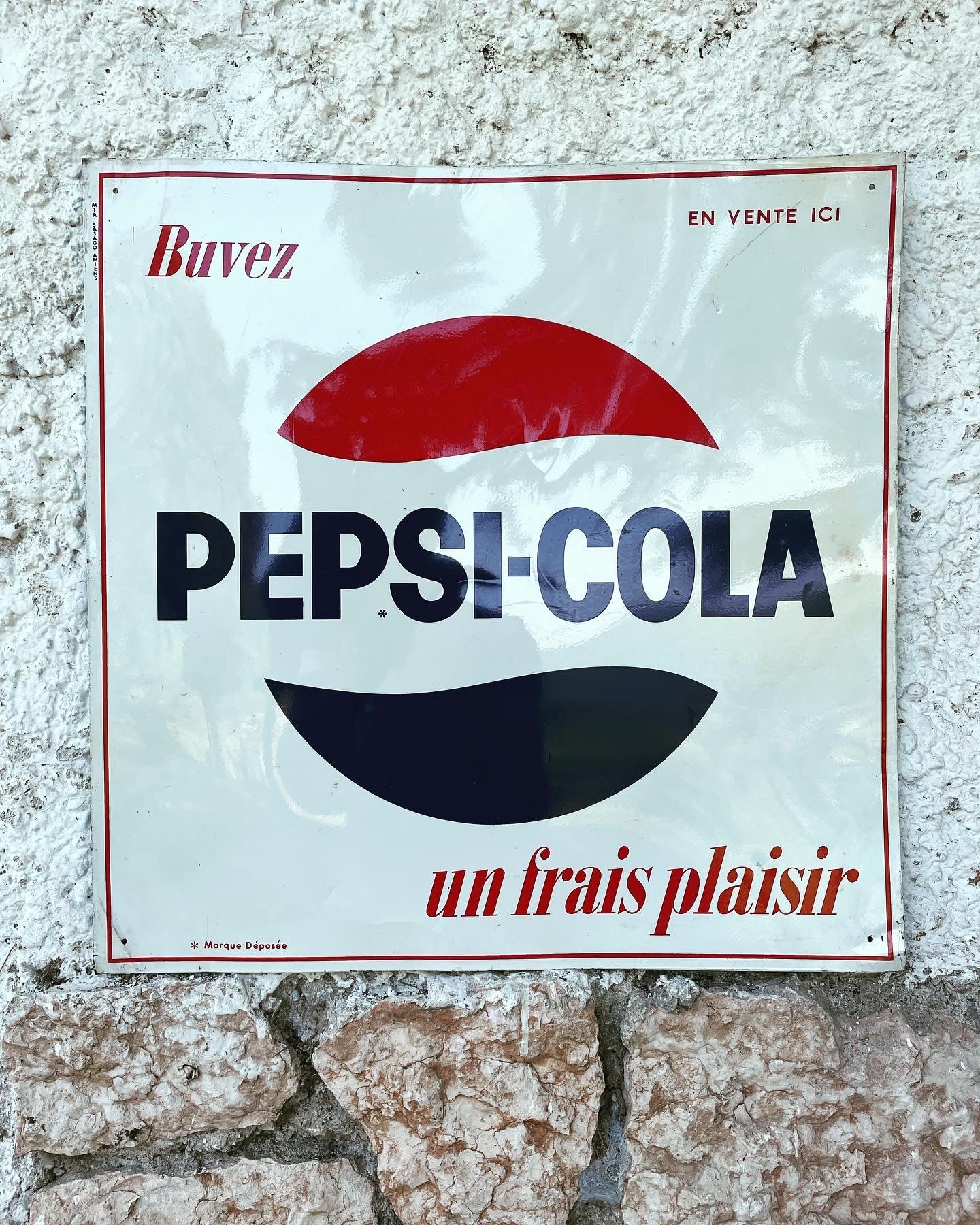 Pepsi Cola insegna