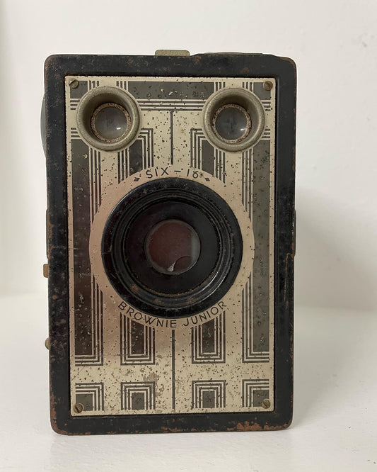 Kodak six-16 Brownie Junior