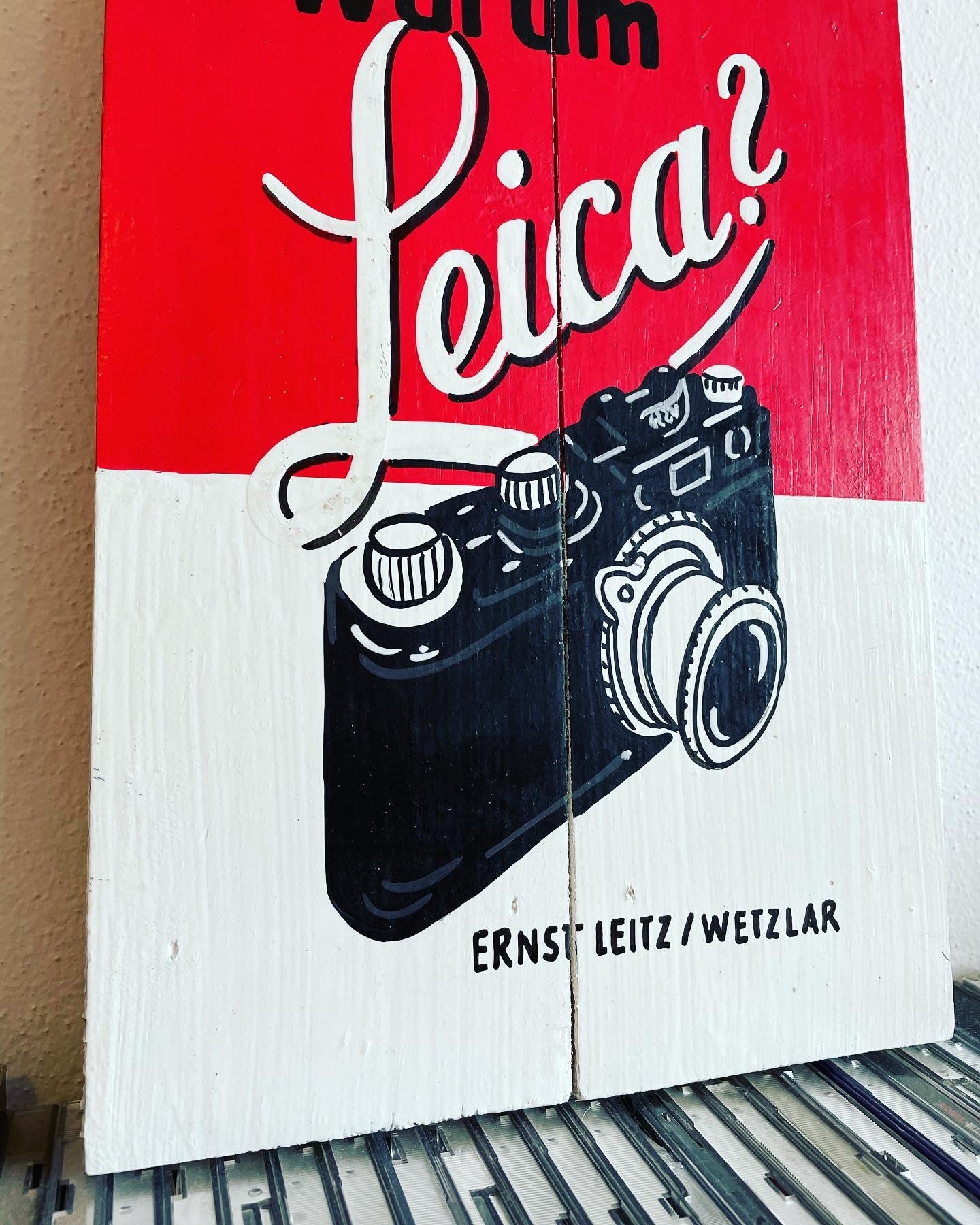 Leica table