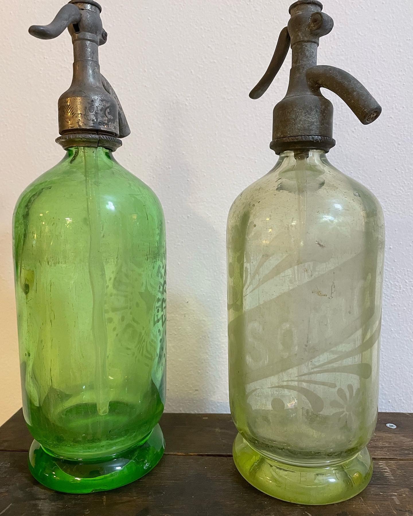 Green &amp; Yellow Seltzer Siphon Pair