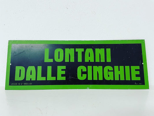 Lontani dalle cinghie