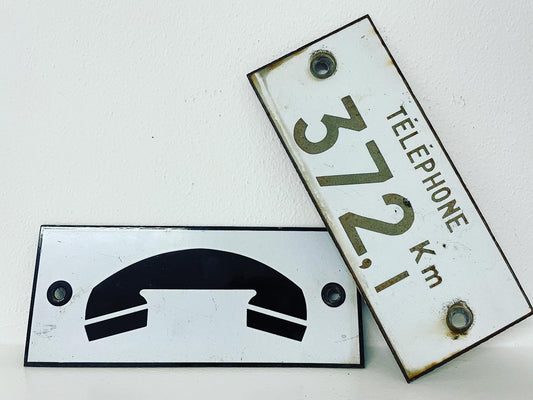 Telephone sign pair