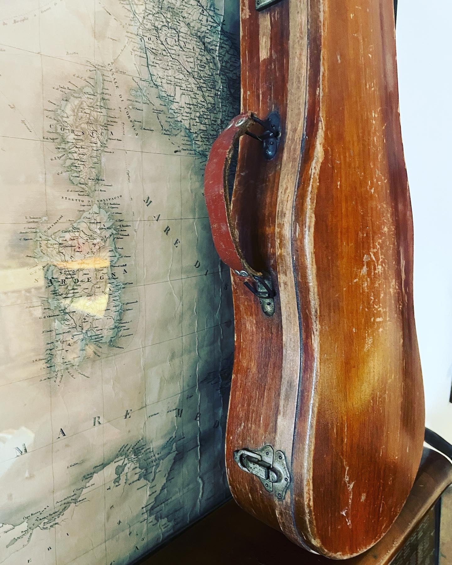 Violin case from the 40s