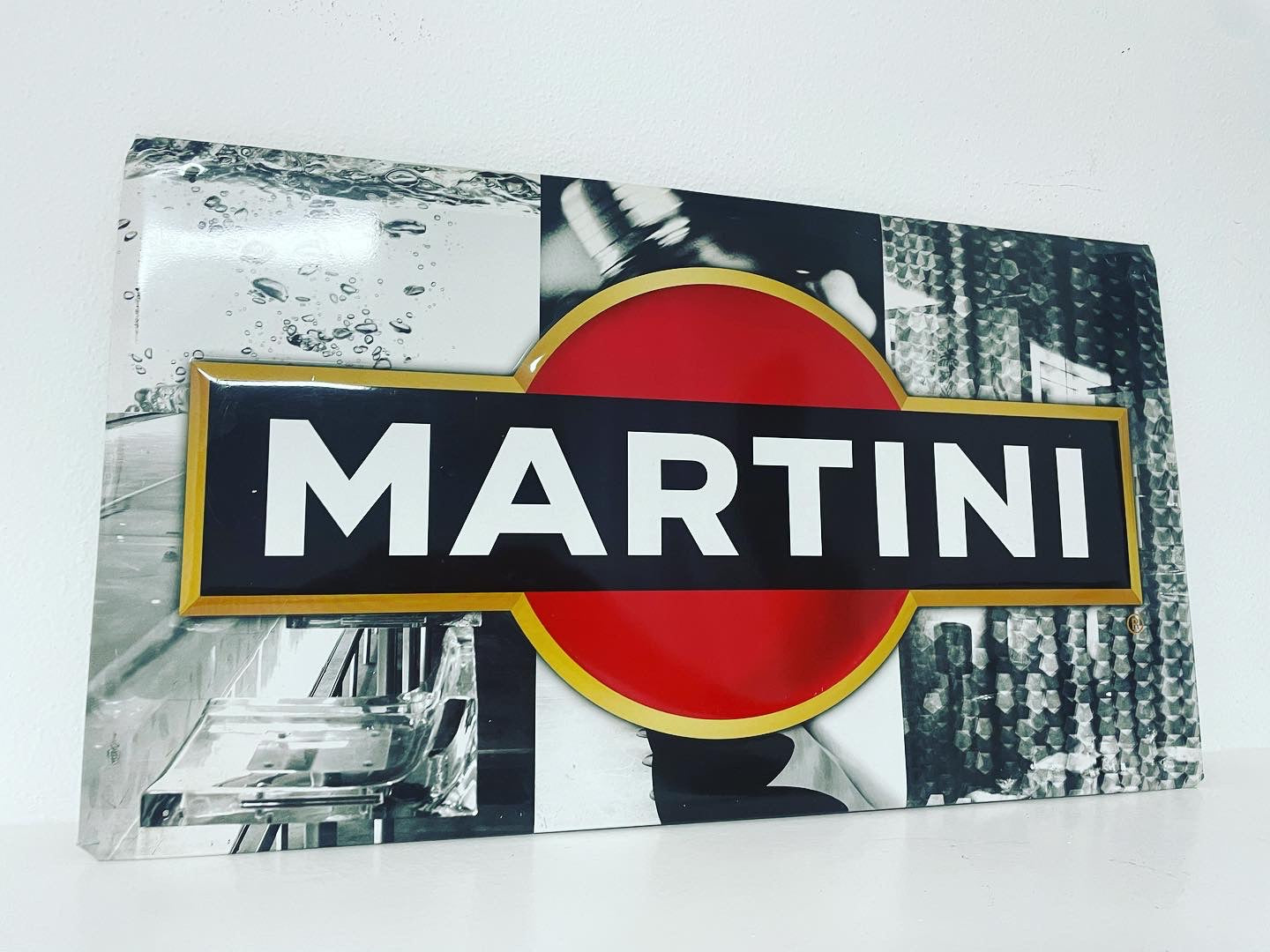 Martini sign from the 2000s