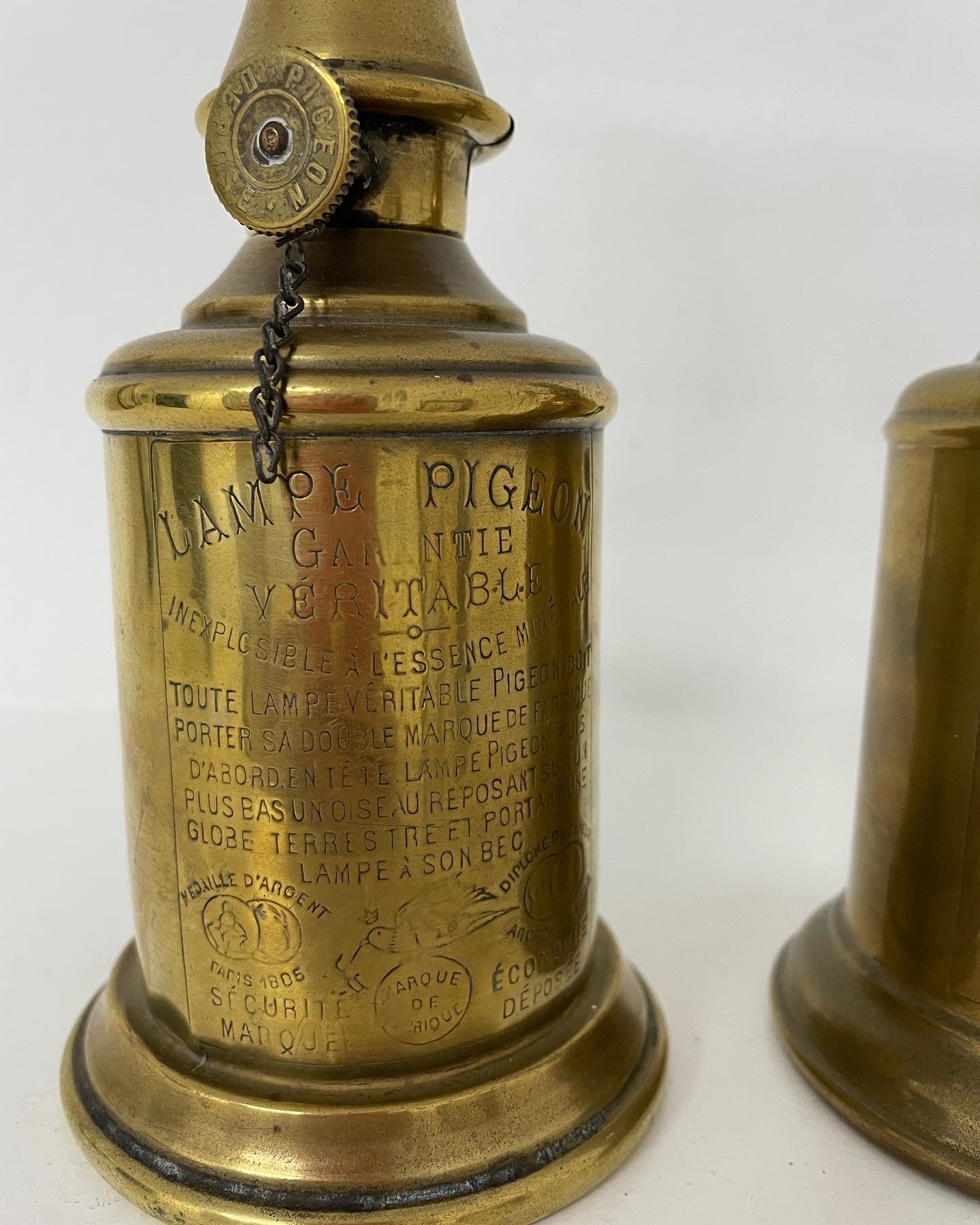 Pair of Pigeon lamps from the late 19th century