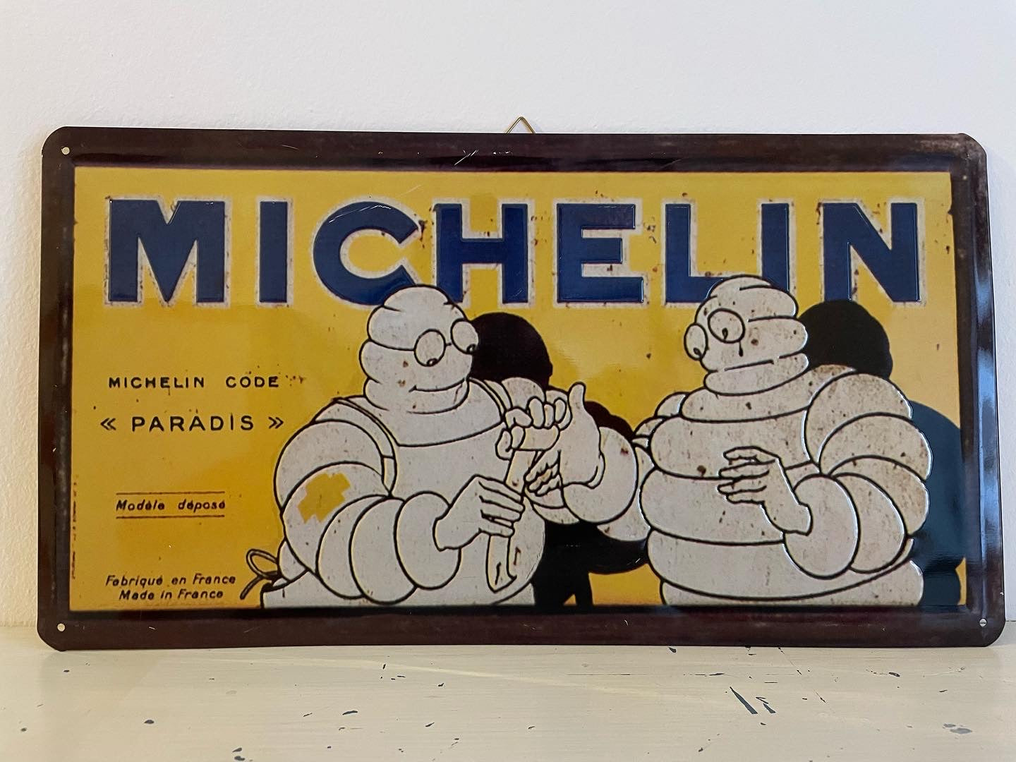 Bibendum Michelin sign