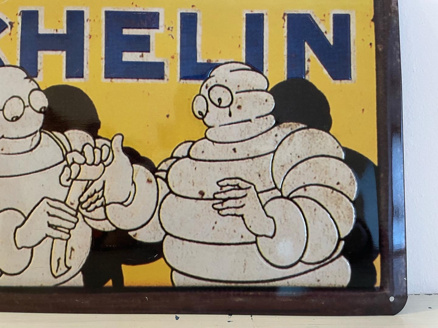 Bibendum Michelin sign