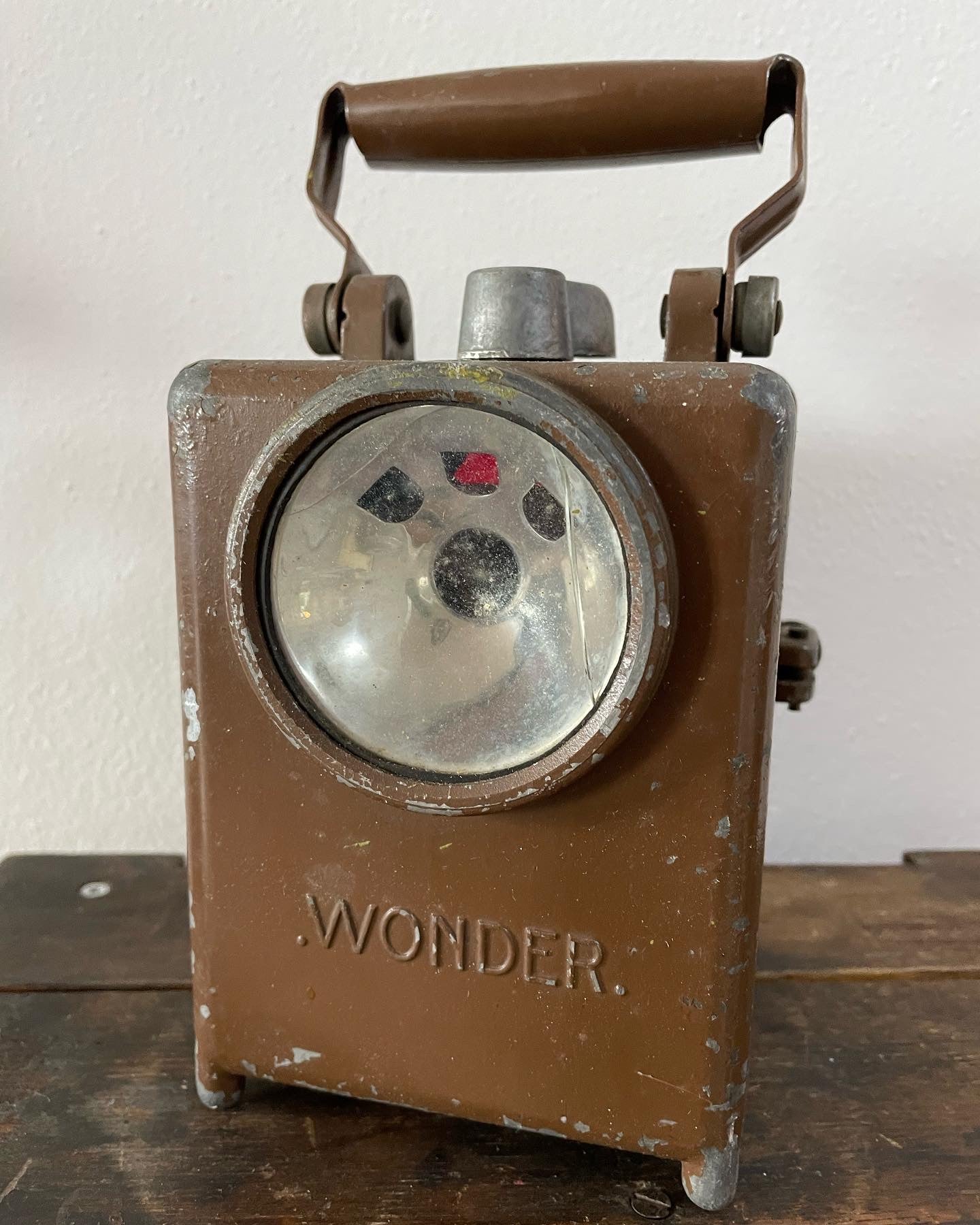 Wonder Agral Lamp