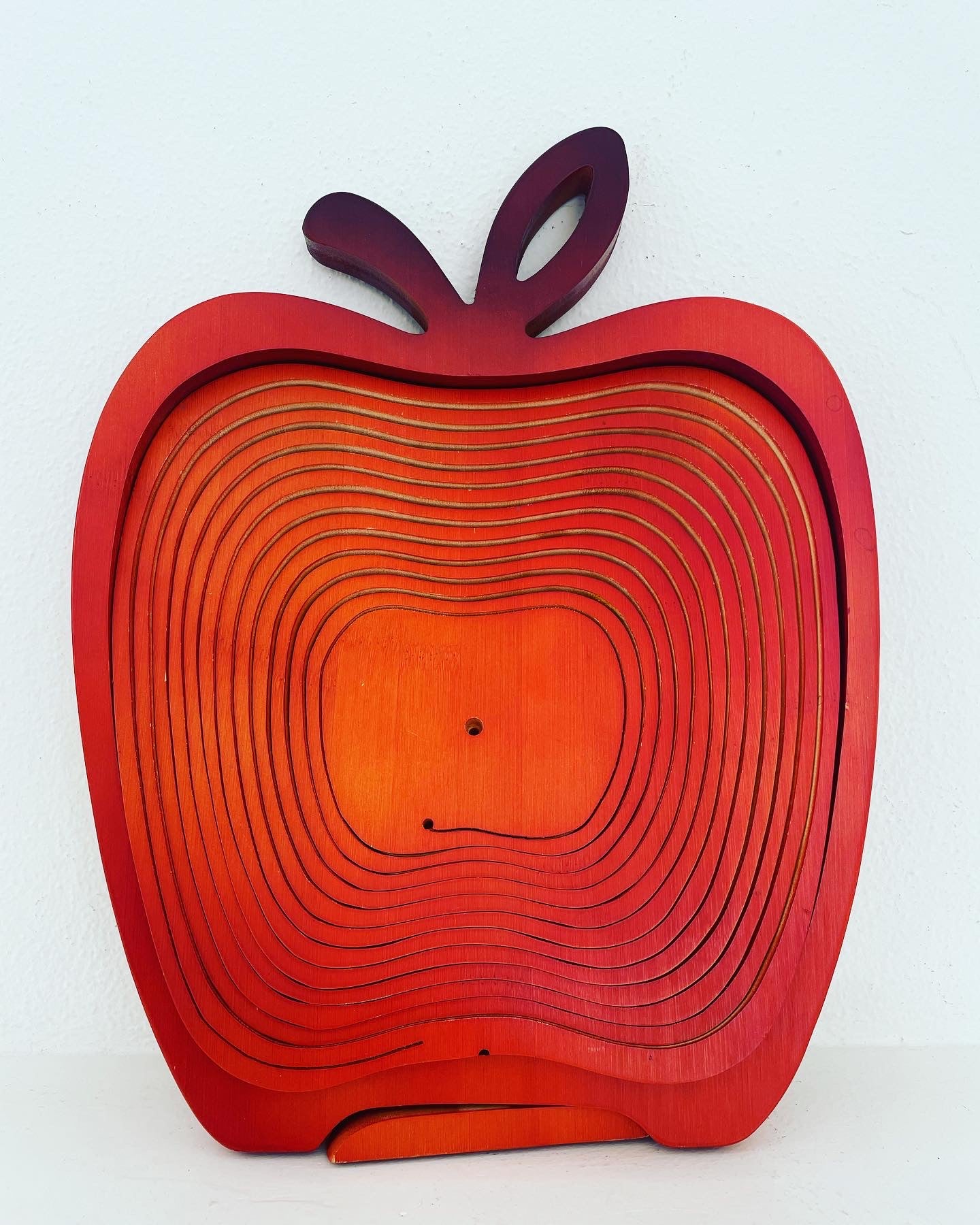 Apple fruit bowl