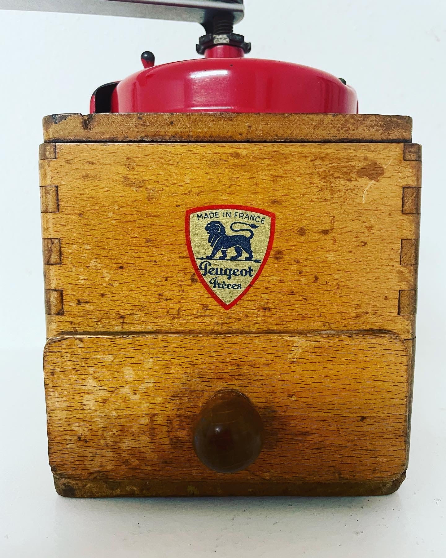 Red Peugeot grinder