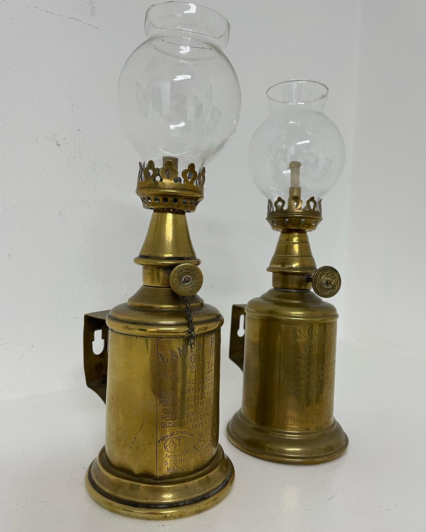 Pair of Pigeon lamps from the late 19th century