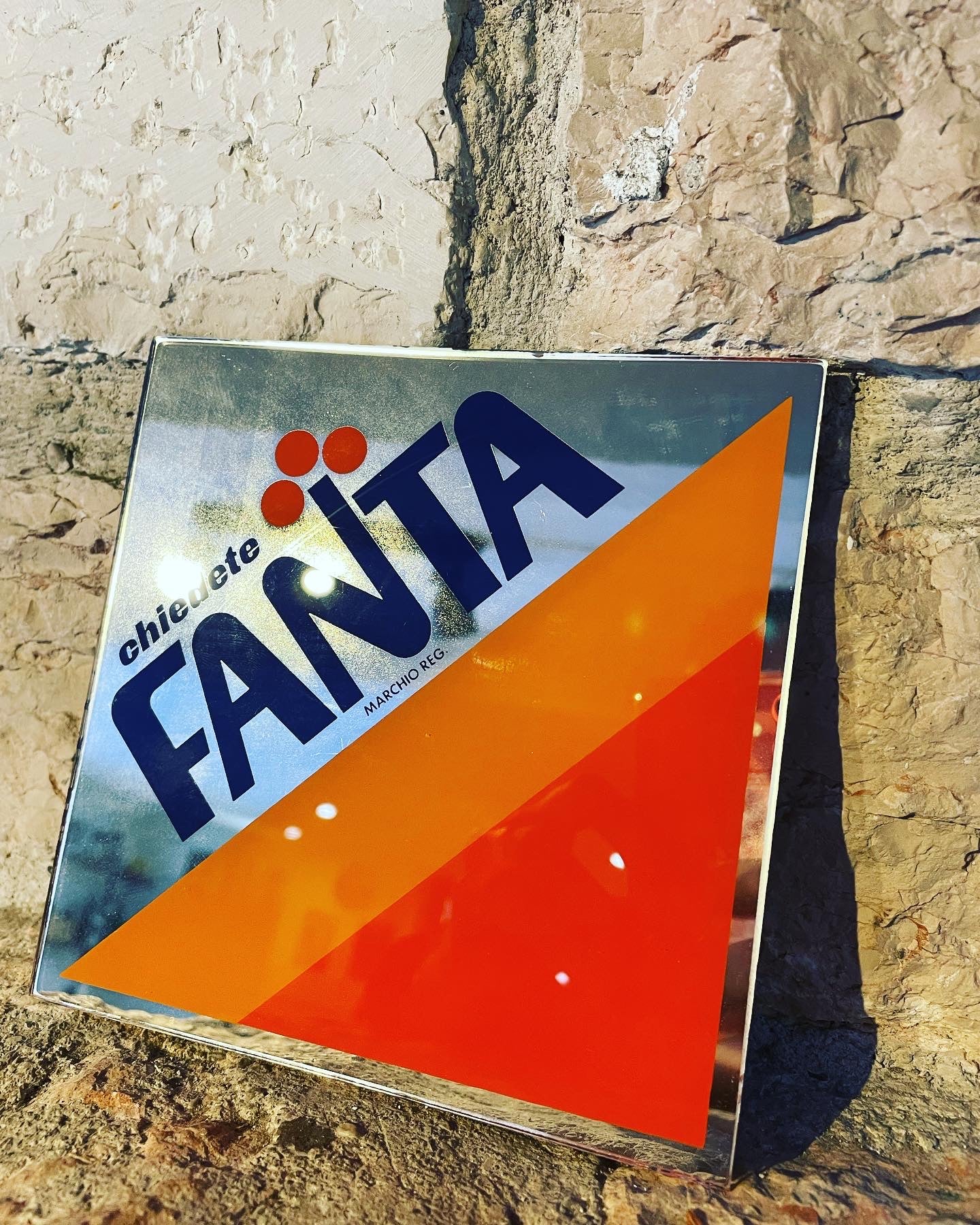 Fanta Mirror